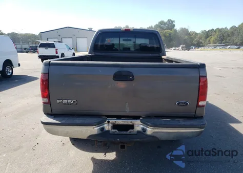 2002 Ford F250 Super Duty из США, поврежденный, VIN 1FTNX21F42EC92595